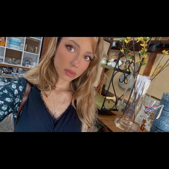 Meet your Posher, K - Picture 2 of 2